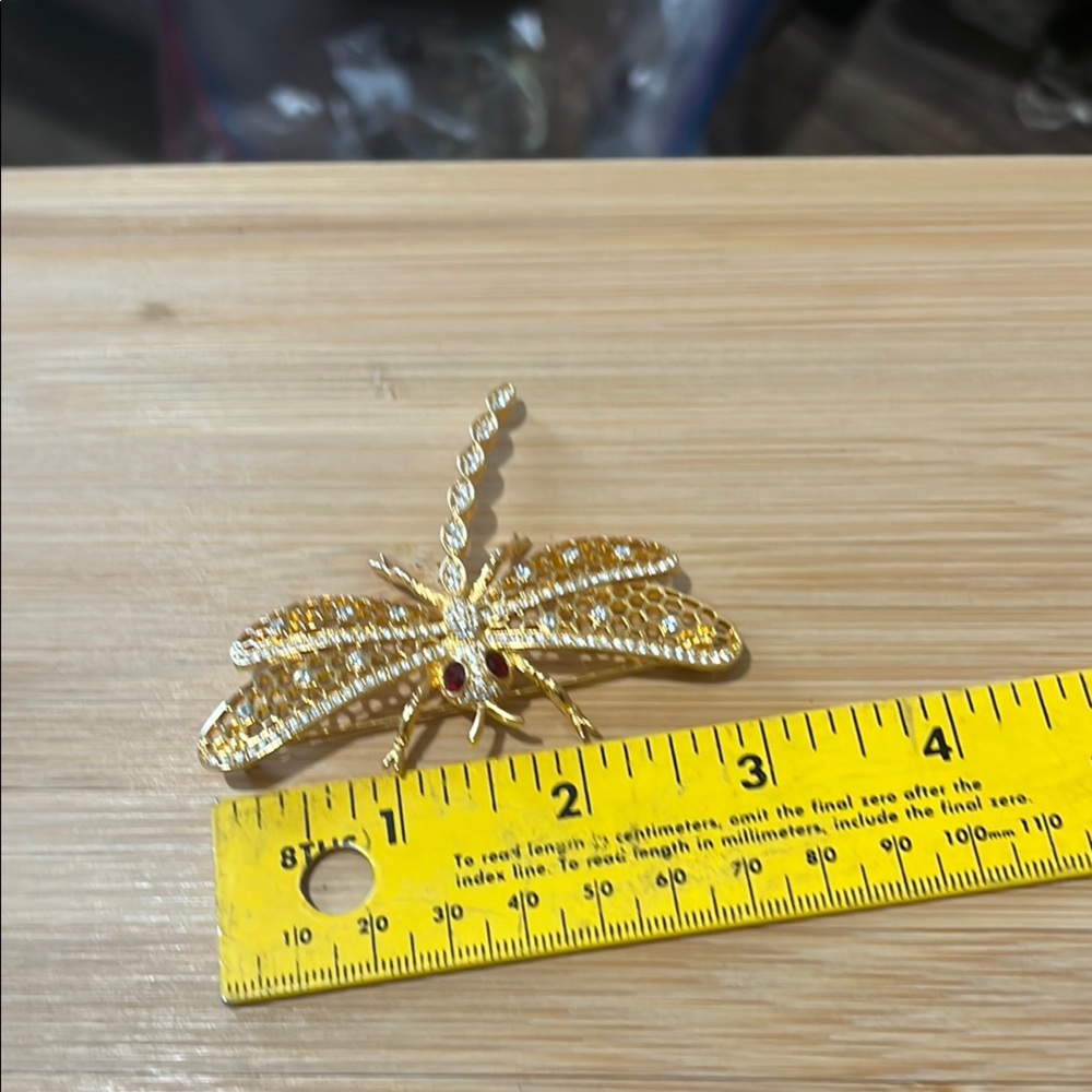 Vintage PS CO 1999 Elegant Gold Dragonfly Brooch with Crystal Accents - Picture 7 of 8